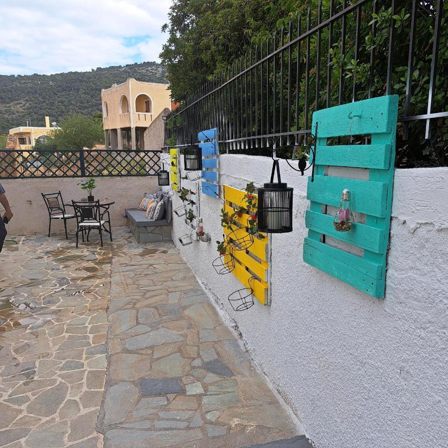 Ξενώνας Vasiliki Vathi  ภายนอก รูปภาพ